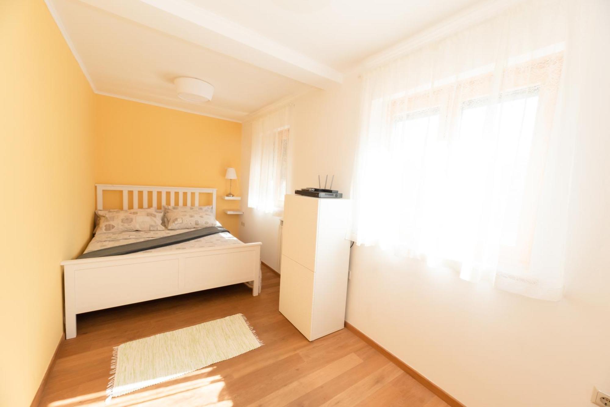 Nelkas Apartments Pula Ngoại thất bức ảnh