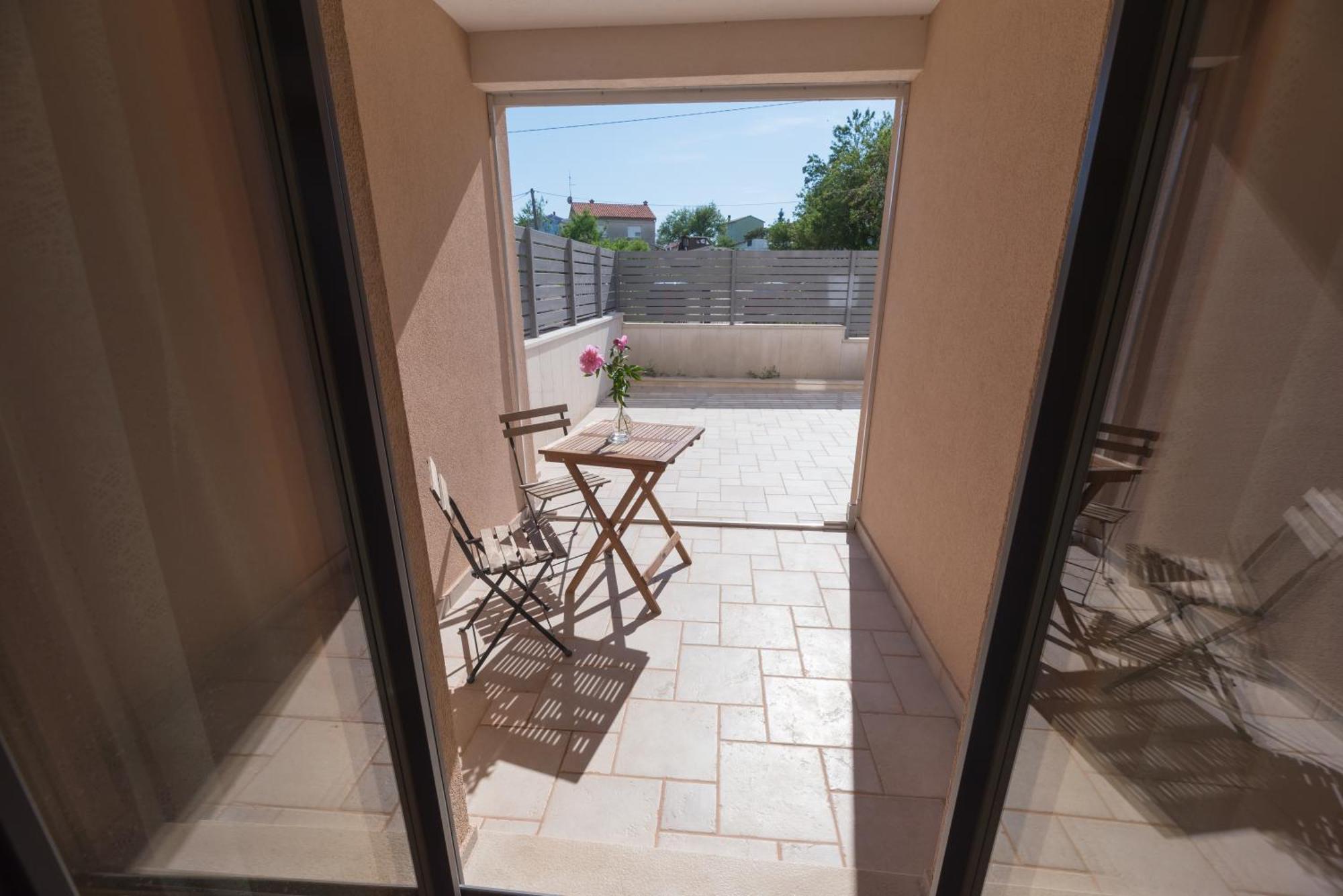 Nelkas Apartments Pula Ngoại thất bức ảnh