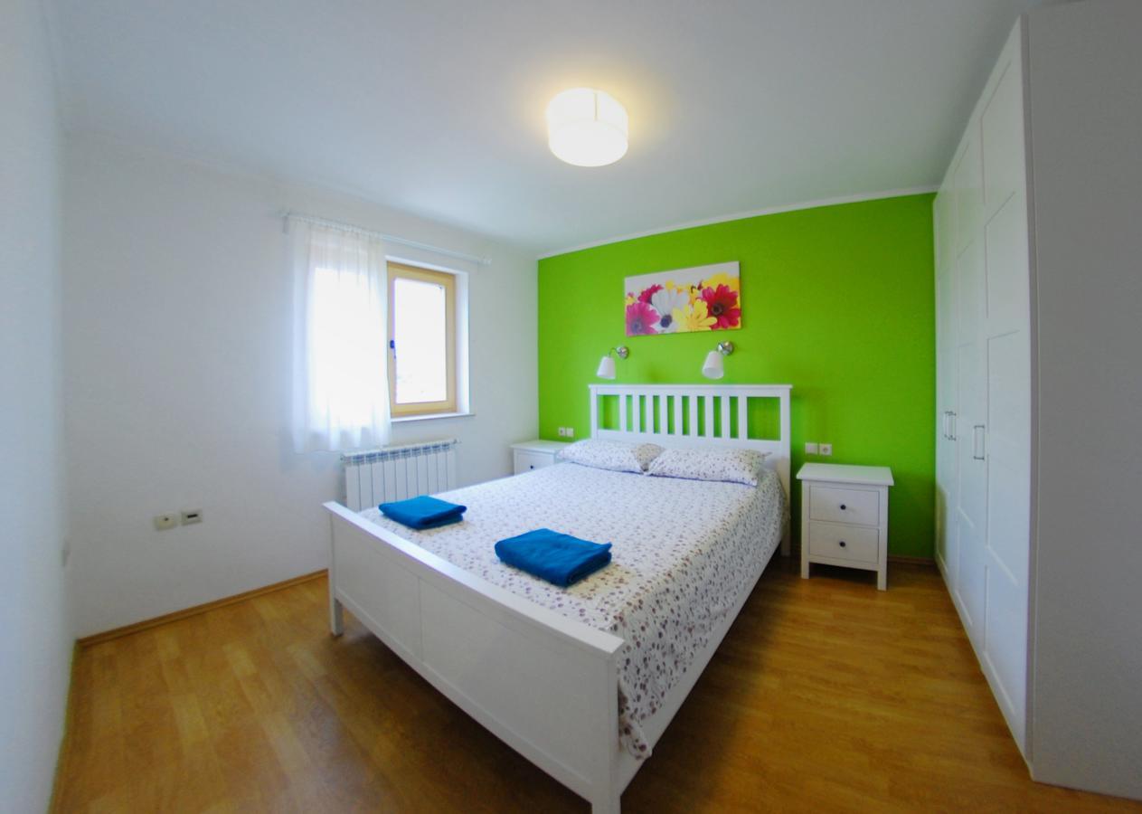 Nelkas Apartments Pula Ngoại thất bức ảnh